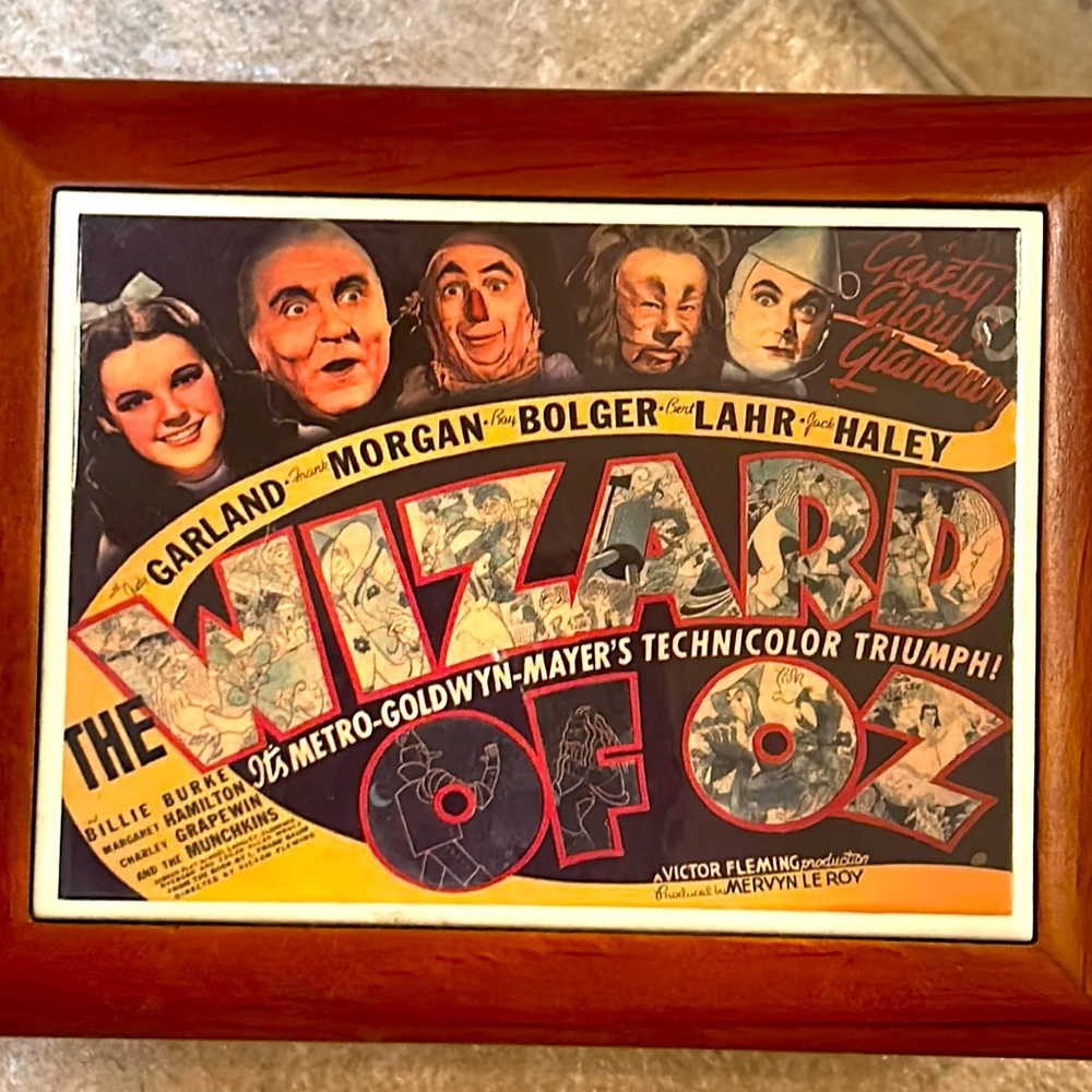 Vintage Wizard of Oz jewelry box